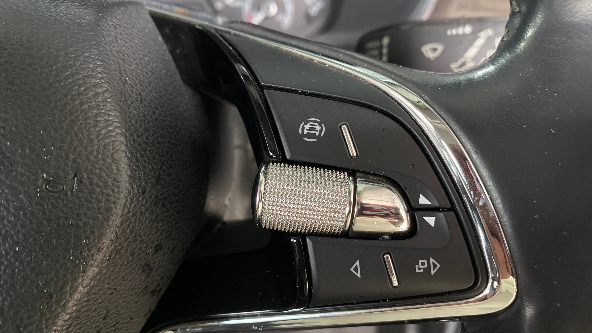 View 2022 Skoda Kushaq Style 1.0 TSI MT Image 3 Used 2022 Skoda Kushaq Style 1.0 TSI MT Image 3