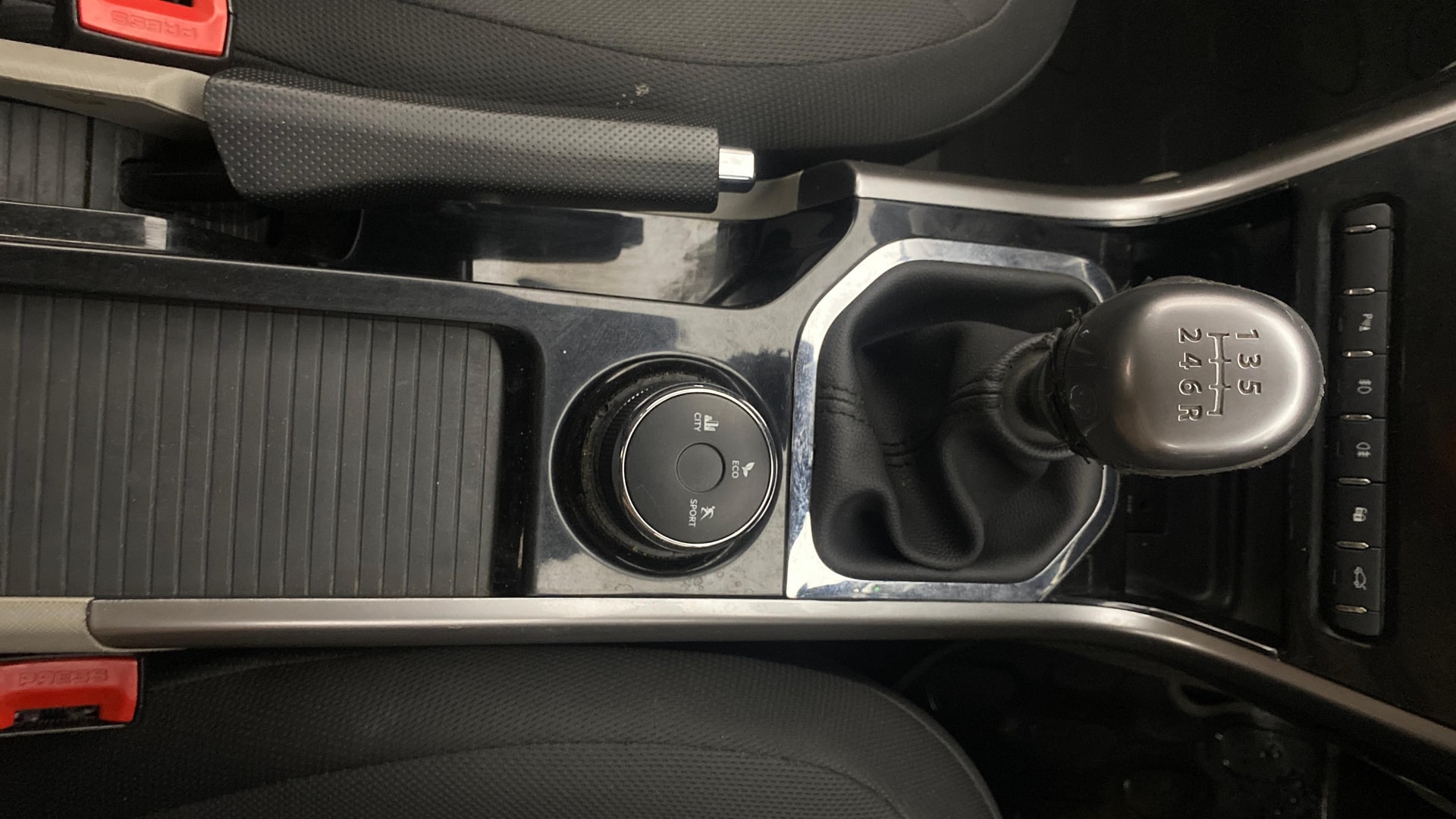 View 2017 Tata Nexon Revotron XE Image 41 Used 2017 Tata Nexon Revotron XE Image 41