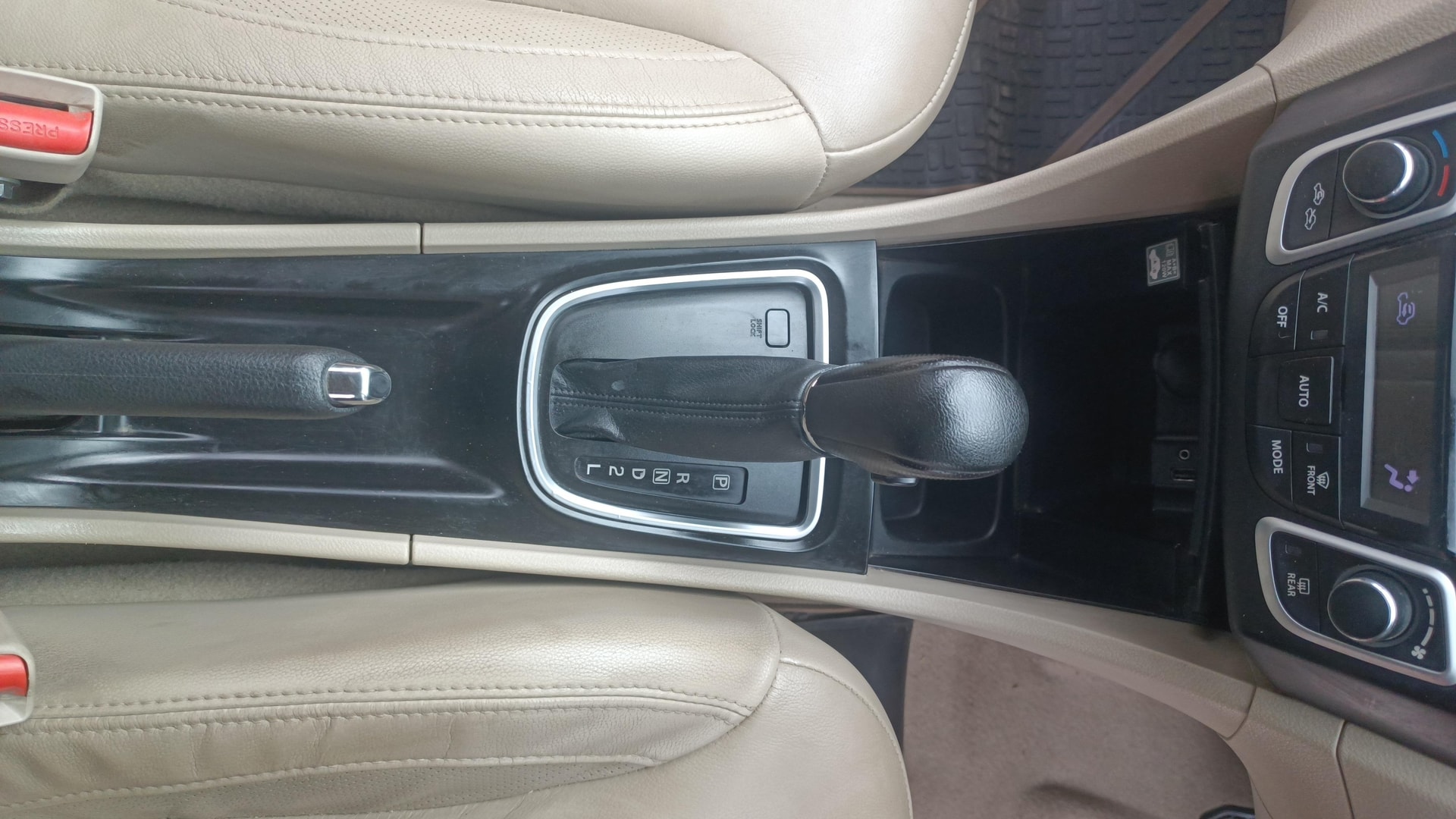 View 2017 Maruti Suzuki 1000 Base Variant Image 39 Used 2017 Maruti Suzuki 1000 Base Variant Image 39