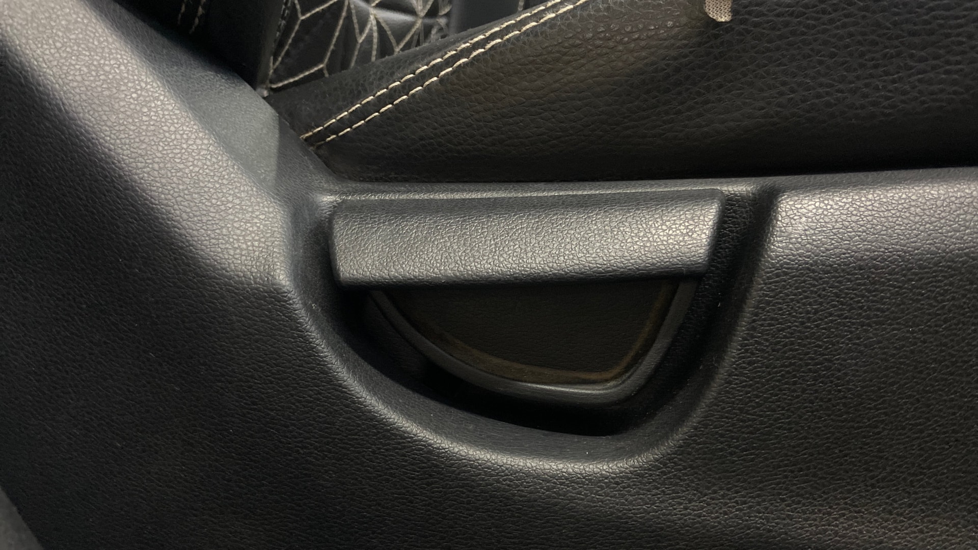 View 2018 Hyundai New Santro D-Lite Petrol Image 11 Used 2018 Hyundai New Santro D-Lite Petrol Image 11
