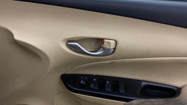 View Toyota Yaris Image 38 Used Toyota Yaris Image 38