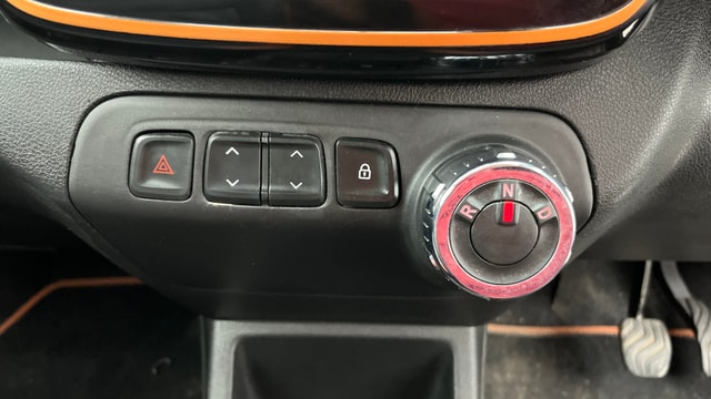 View Renault Kwid Image 38 Used Renault Kwid Image 38