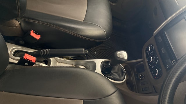 View Renault Duster Image 37 Used Renault Duster Image 37