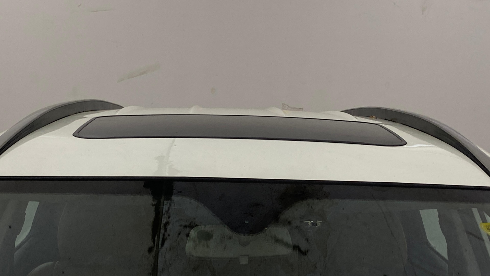 View 2021 Mahindra XUV500 W11 Image 36 Used 2021 Mahindra XUV500 W11 Image 36