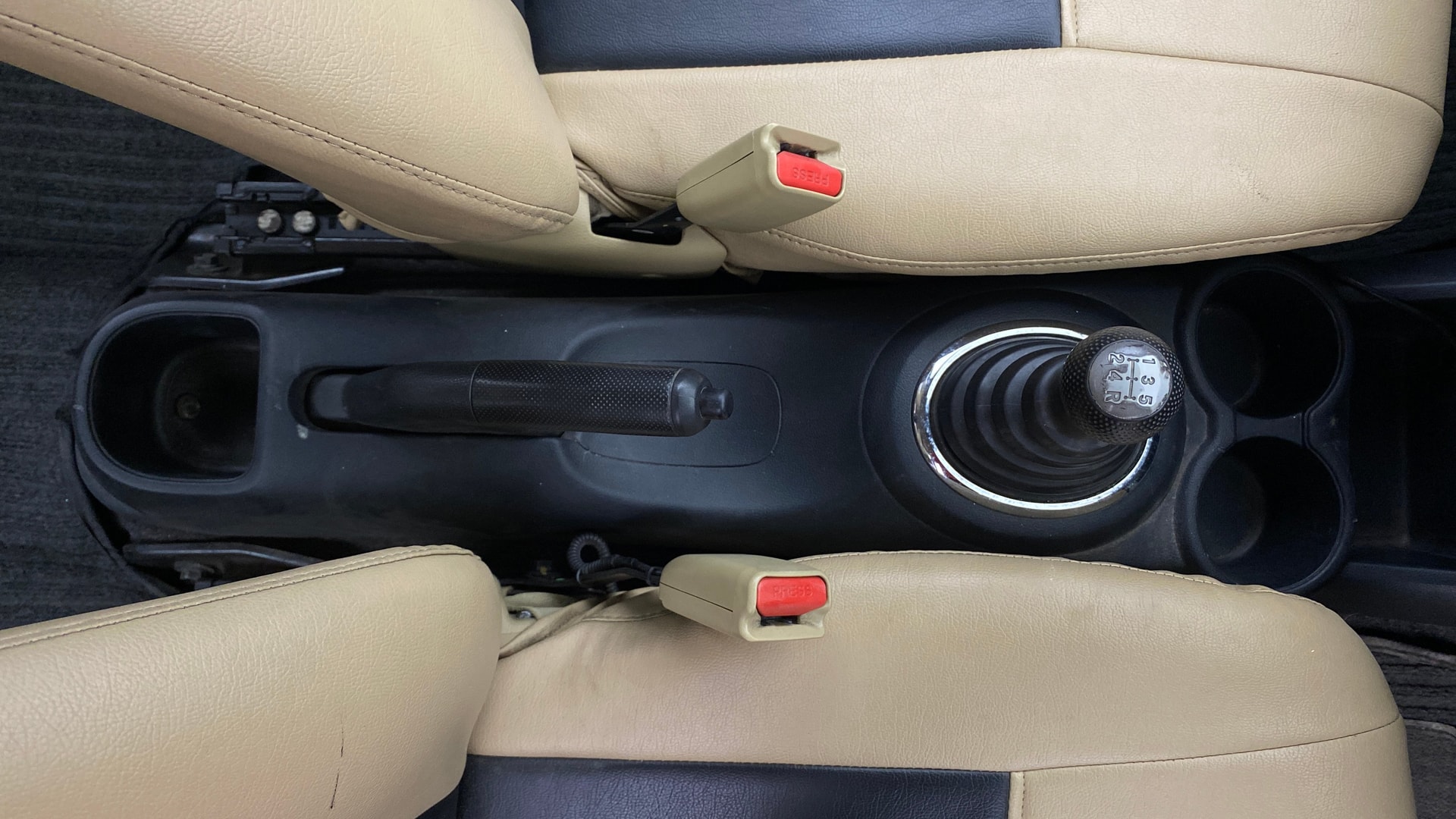 View 2016 Honda Amaze E MT Petrol BS IV Image 37 Used 2016 Honda Amaze E MT Petrol BS IV Image 37