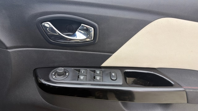 View Renault Captur Image 39 Used Renault Captur Image 39