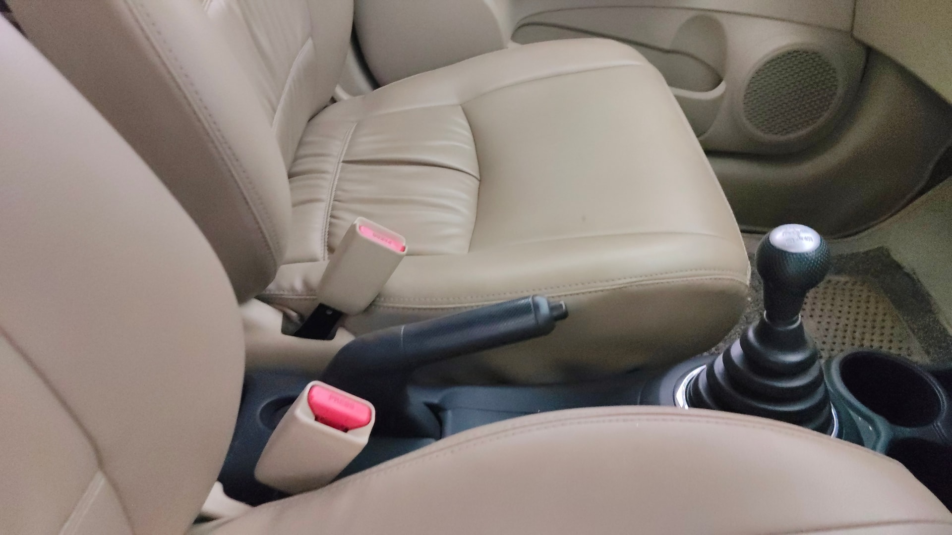 View 2014 Honda Amaze E MT Petrol BS IV Image 37 Used 2014 Honda Amaze E MT Petrol BS IV Image 37