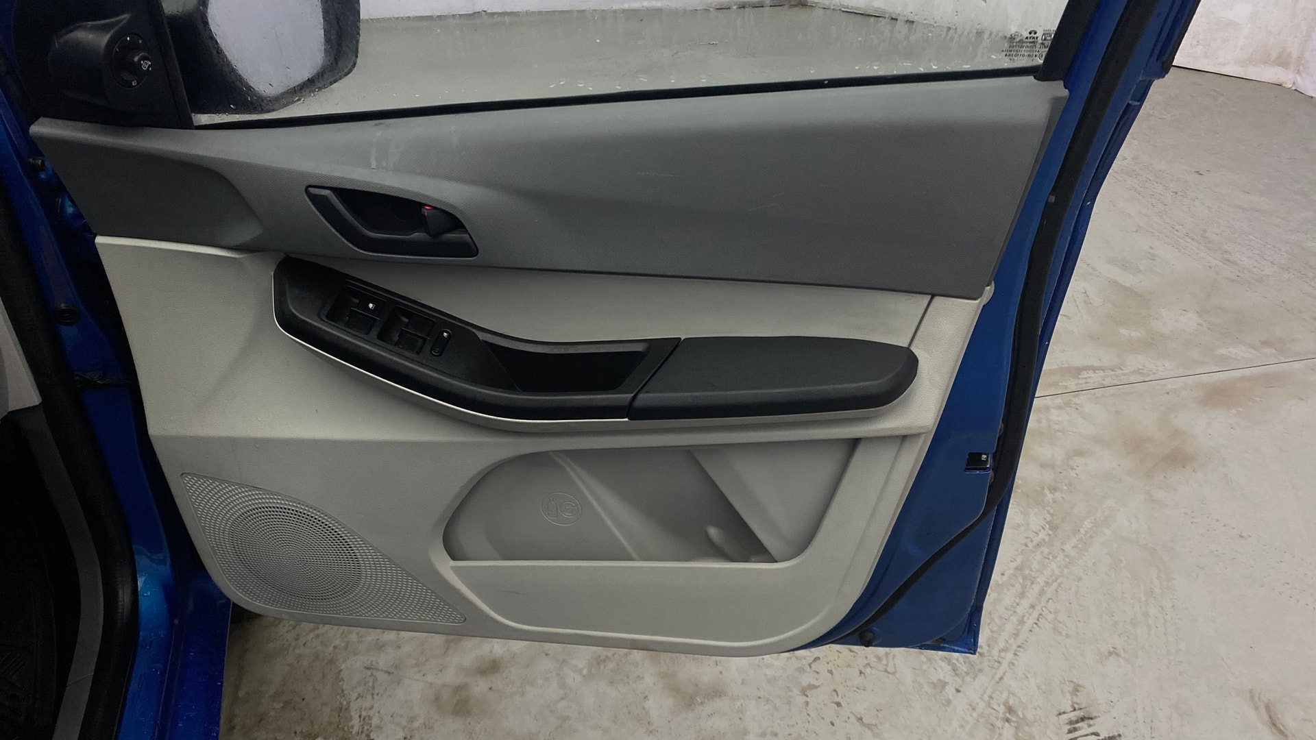 View 2025 Tata Tiago Revotorq XB Image 33 Used 2025 Tata Tiago Revotorq XB Image 33