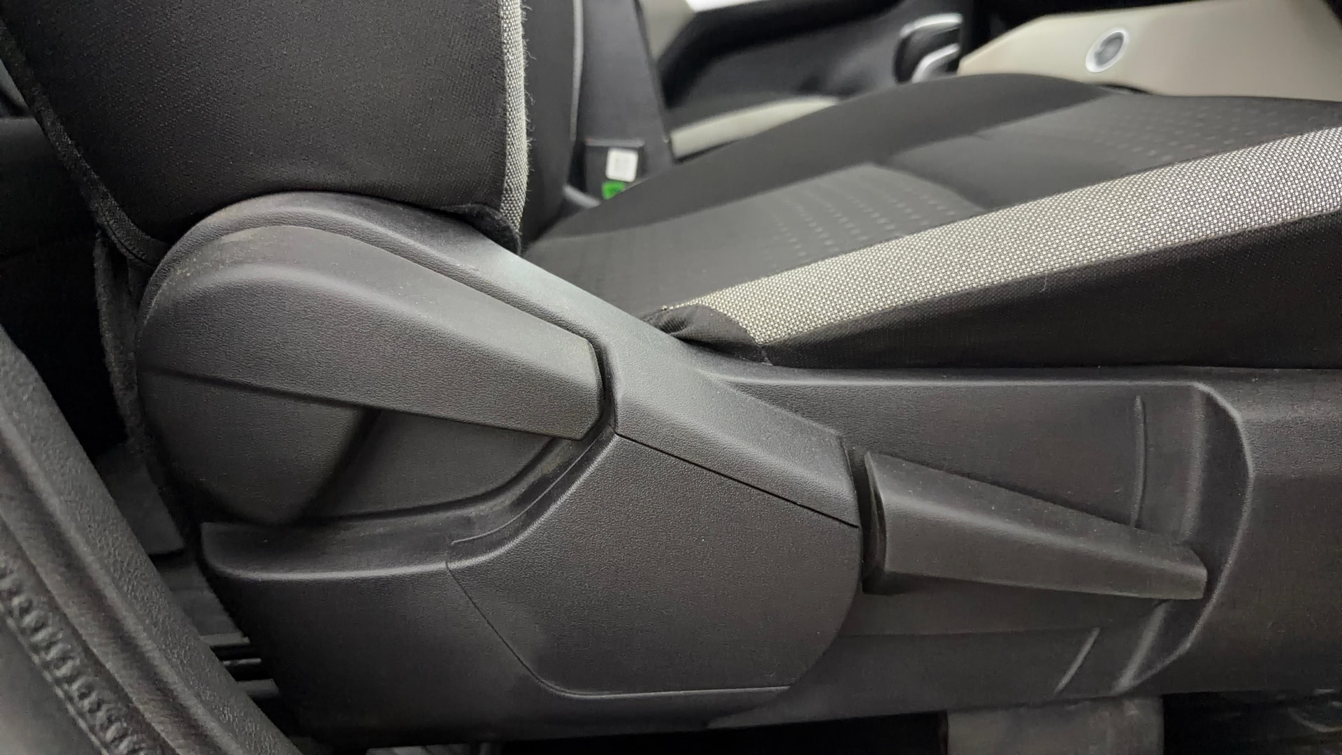View 2024 Nissan Magnite Turbo XV Premium CVT Image 18 Used 2024 Nissan Magnite Turbo XV Premium CVT Image 18