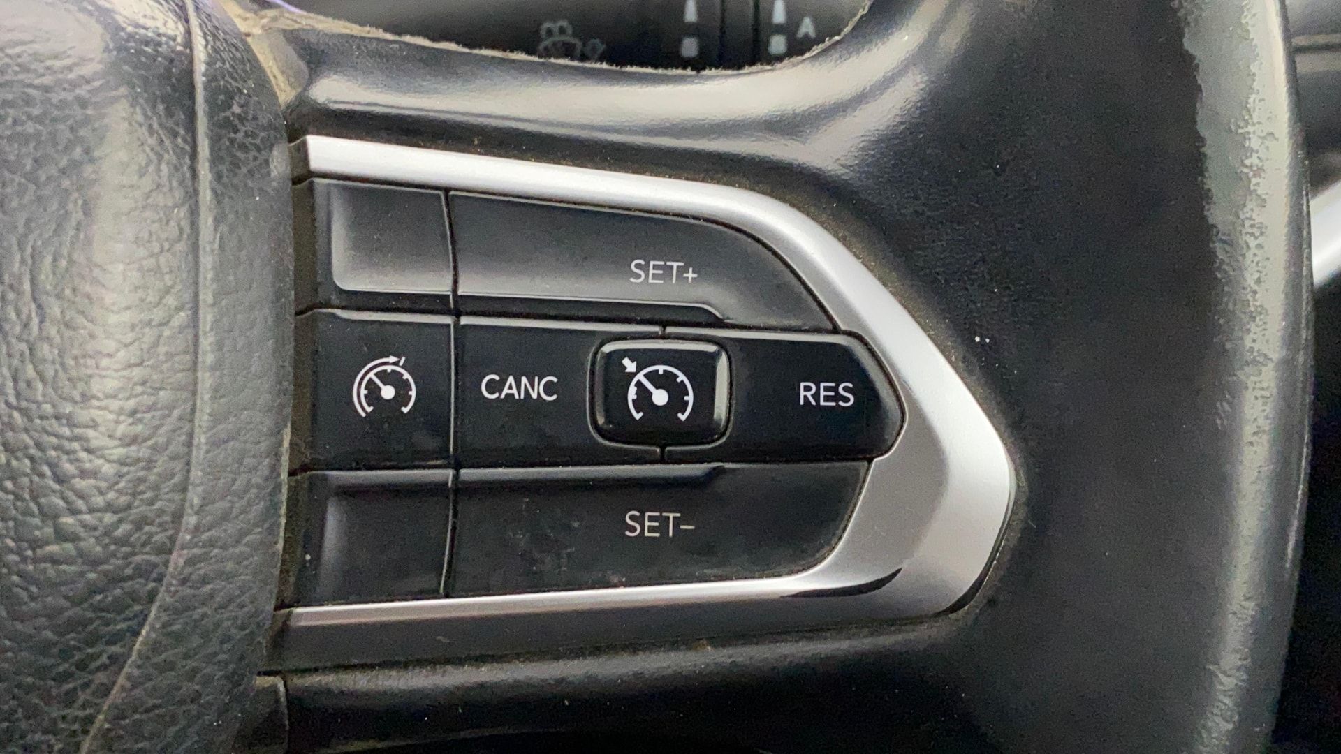 View 2022 Jeep Compass S (O) 1.4 Petrol DDCT Image 3 Used 2022 Jeep Compass S (O) 1.4 Petrol DDCT Image 3