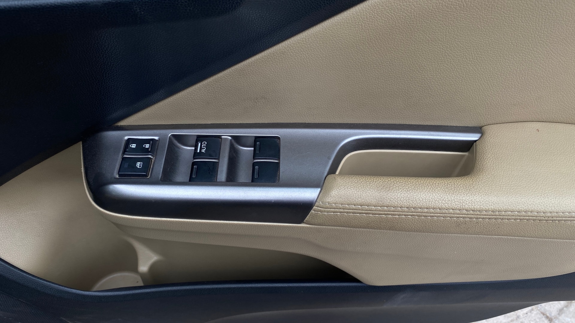 View 2017 Honda City ZX CVT Image 41 Used 2017 Honda City ZX CVT Image 41
