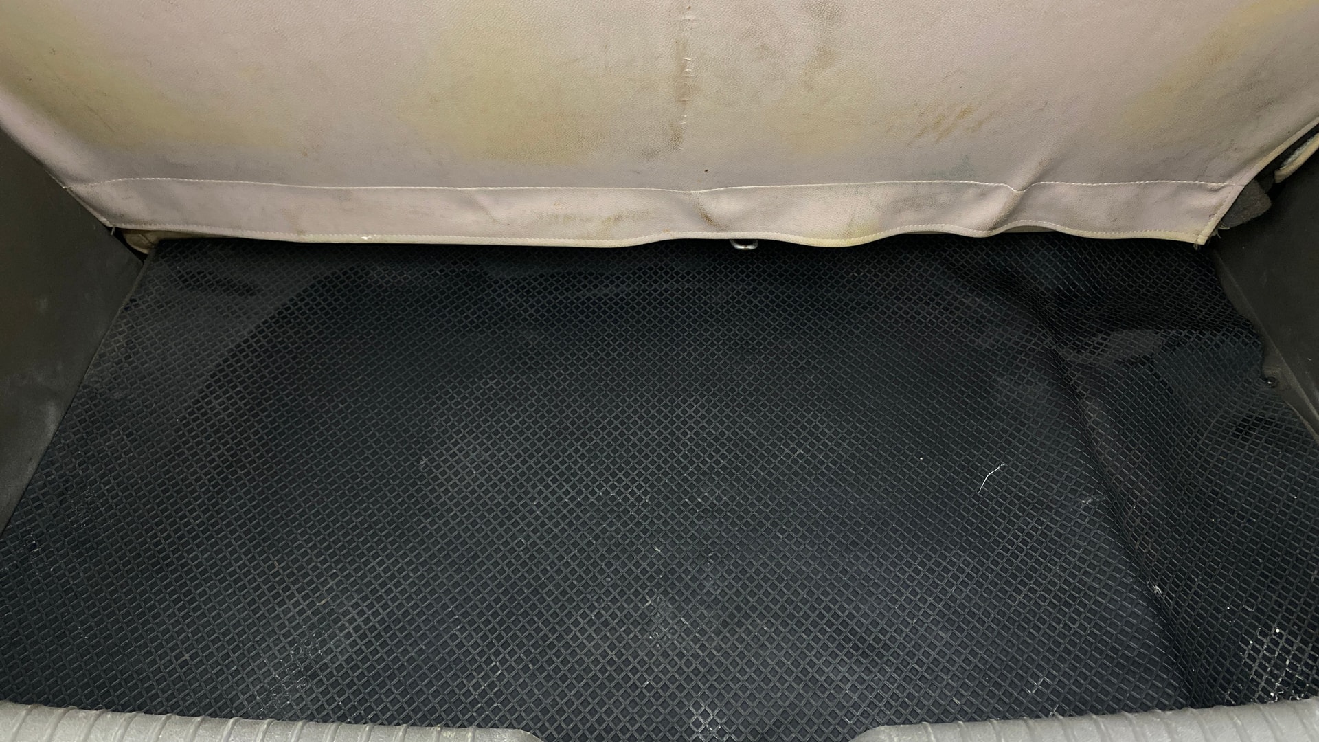 View 2015 Hyundai i10 1.1 Magna Image 10 Used 2015 Hyundai i10 1.1 Magna Image 10