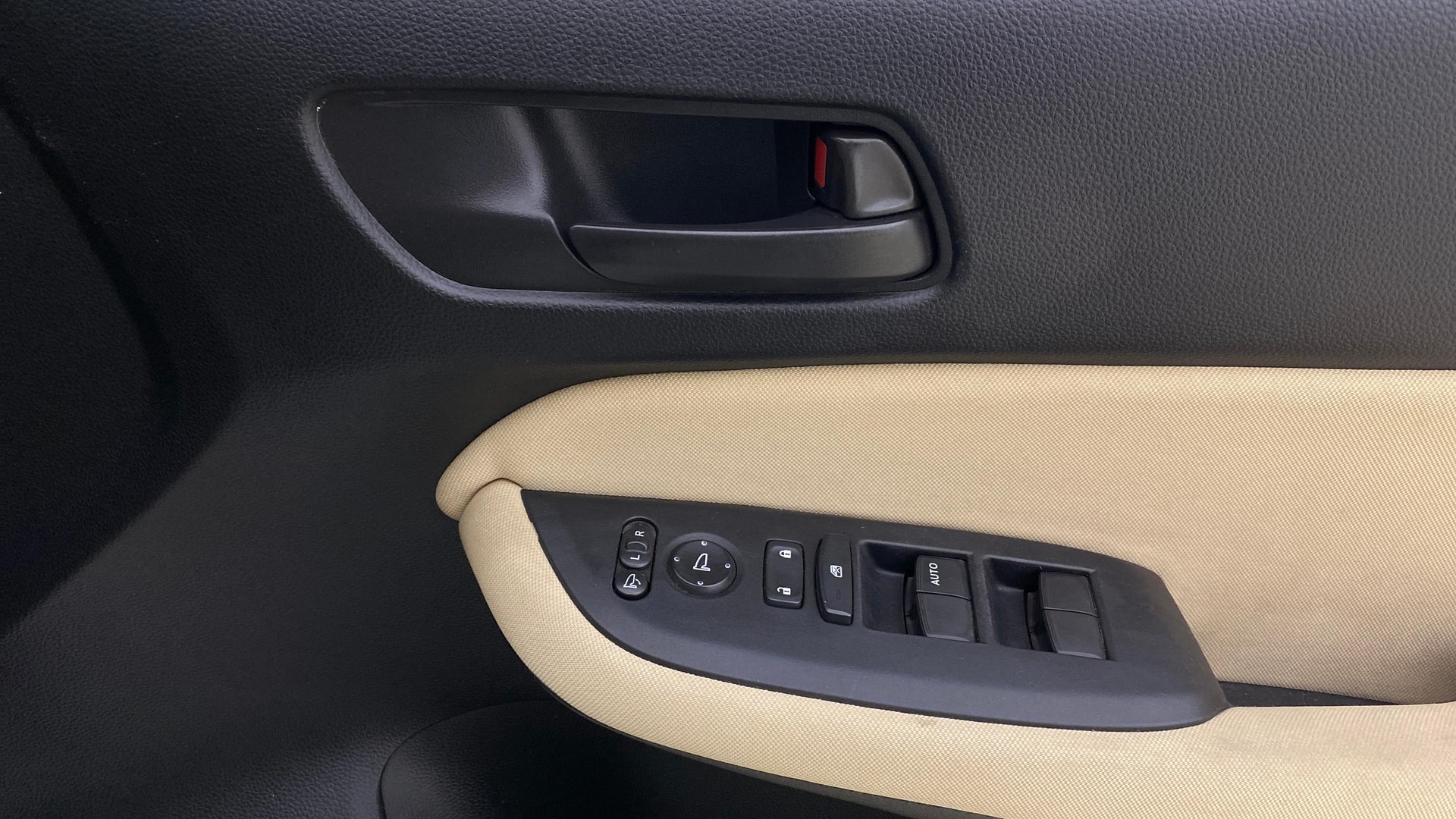 View 2022 Honda City ZX MT Diesel Anniversary Edition Image 34 Used 2022 Honda City ZX MT Diesel Anniversary Edition Image 34