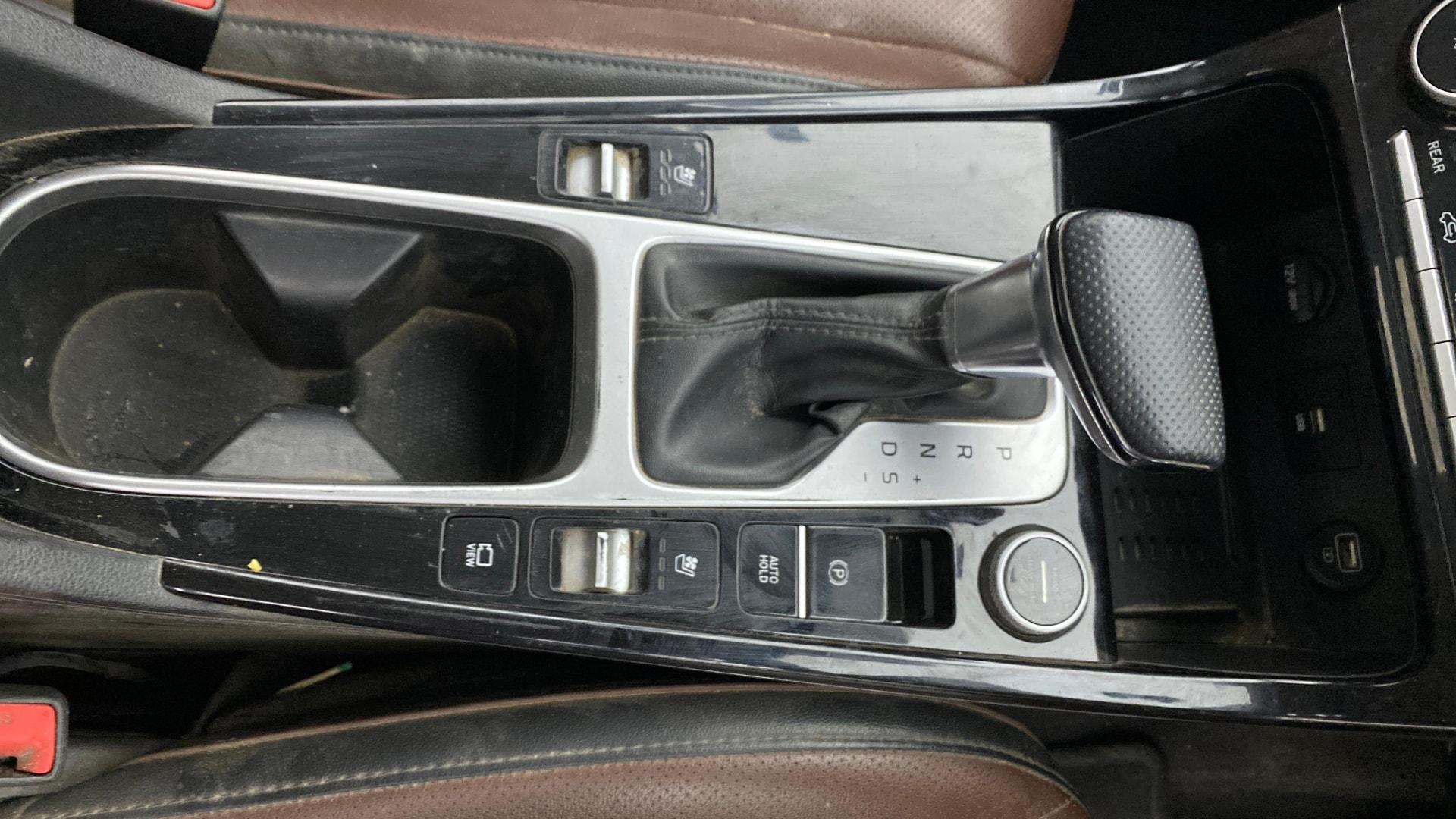 View 2021 Hyundai Alcazar Prestige 6 Seater MT Petrol Image 44 Used 2021 Hyundai Alcazar Prestige 6 Seater MT Petrol Image 44