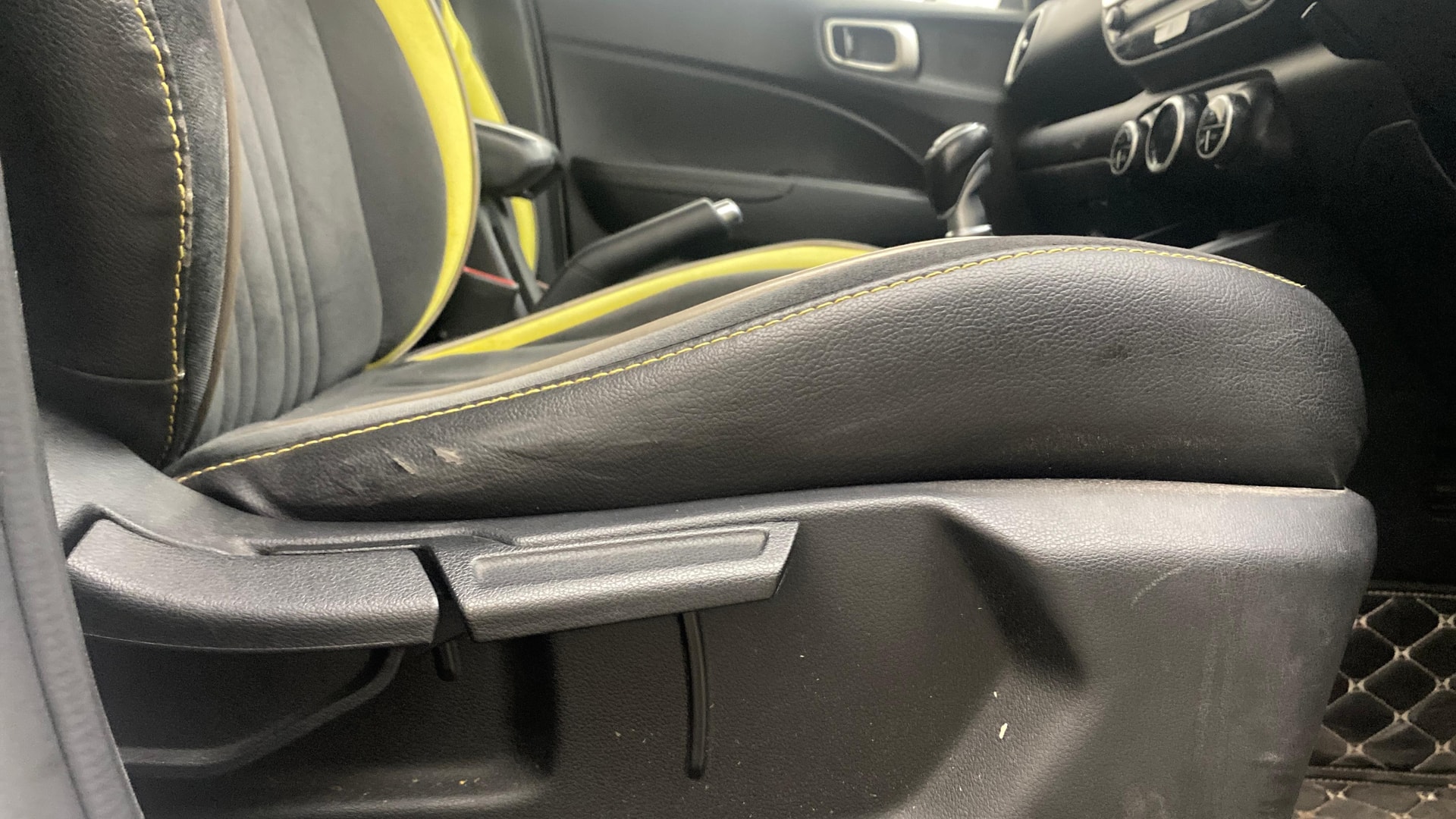 View 2019 Hyundai Venue E 1.2 Petrol BS IV Image 19 Used 2019 Hyundai Venue E 1.2 Petrol BS IV Image 19