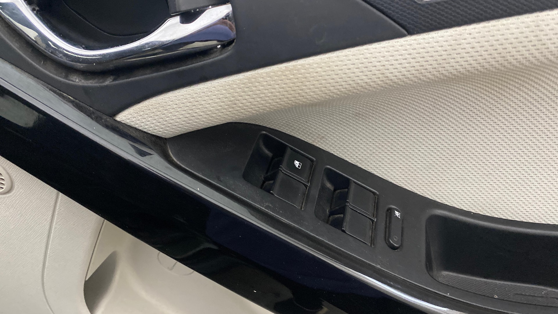 View 2022 Tata Nexon Revotron XE Image 40 Used 2022 Tata Nexon Revotron XE Image 40