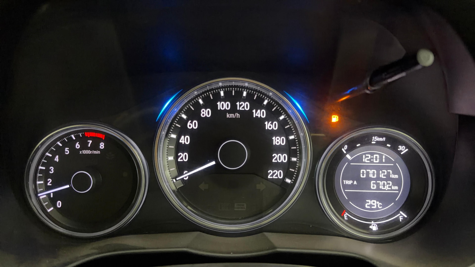 View 2017 Honda City ZX MT Diesel Anniversary Edition Image 21 Used 2017 Honda City ZX MT Diesel Anniversary Edition Image 21