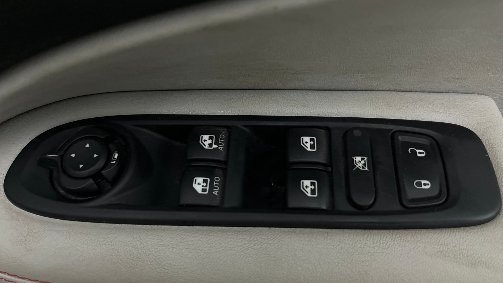 View 2019 Jeep Compass Limited Plus AT Image 39 Used 2019 Jeep Compass Limited Plus AT Image 39