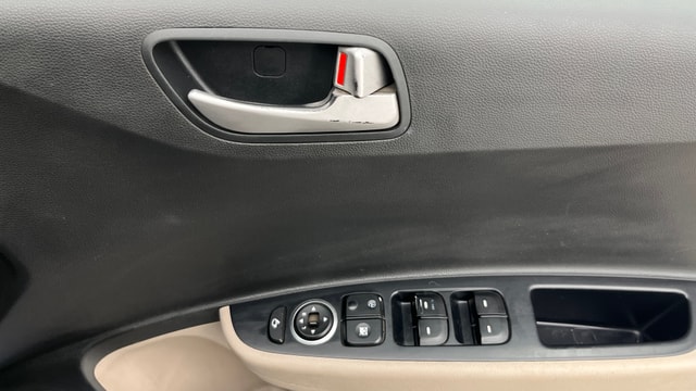 View Hyundai Grand i10 Image 32 Used Hyundai Grand i10 Image 32