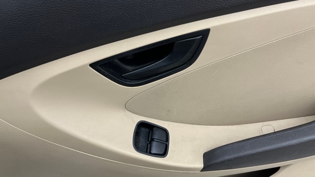 View Hyundai EON Image 33 Used Hyundai EON Image 33