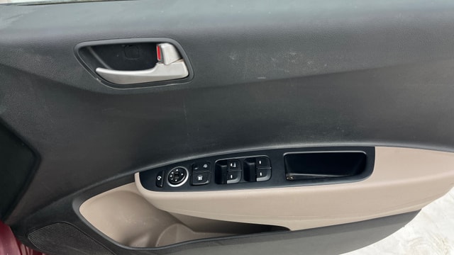 View Hyundai Grand i10 Image 32 Used Hyundai Grand i10 Image 32