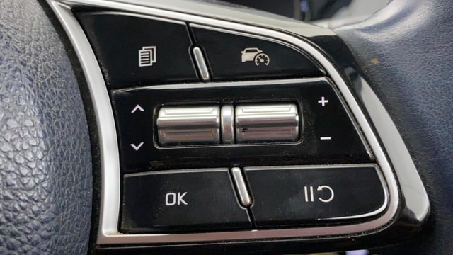 View Kia Carens Image 3 Used Kia Carens Image 3
