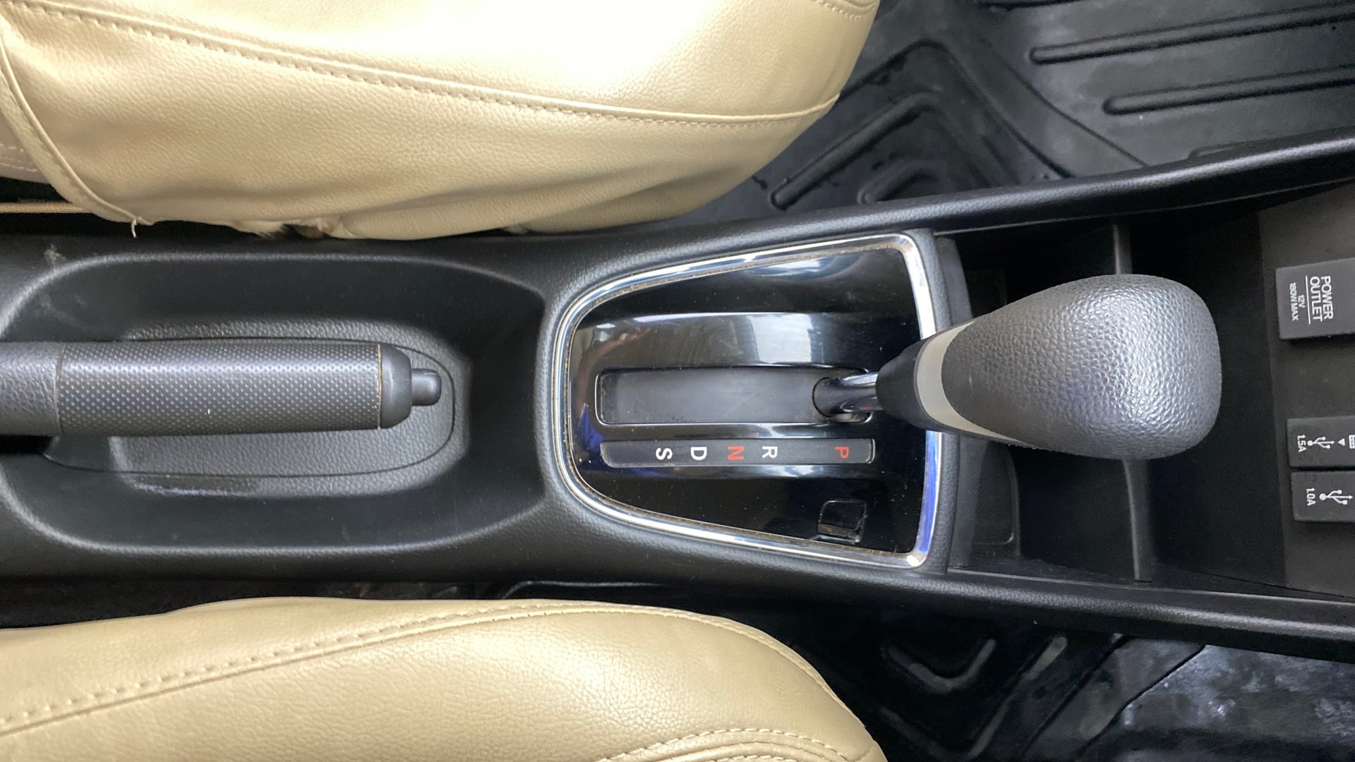 View 2022 Honda Amaze E MT Petrol BS IV Image 39 Used 2022 Honda Amaze E MT Petrol BS IV Image 39
