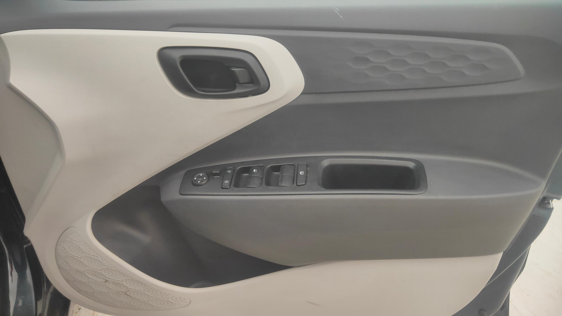 View 2024 Hyundai Grand i10 Nios Magna Corporate Edition Petrol Image 36 Used 2024 Hyundai Grand i10 Nios Magna Corporate Edition Petrol Image 36