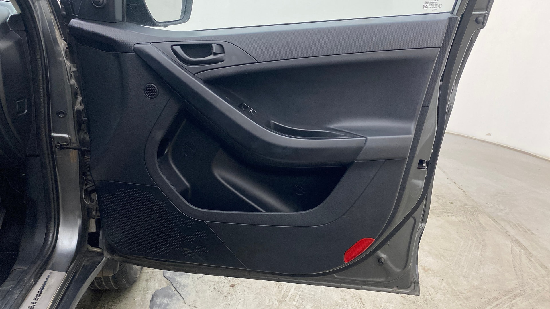 View 2024 Tata Nexon Revotron XE Image 33 Used 2024 Tata Nexon Revotron XE Image 33