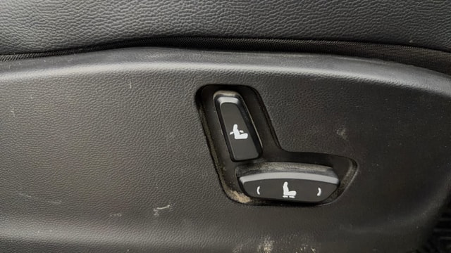 View MG Hector Plus Image 12 Used MG Hector Plus Image 12