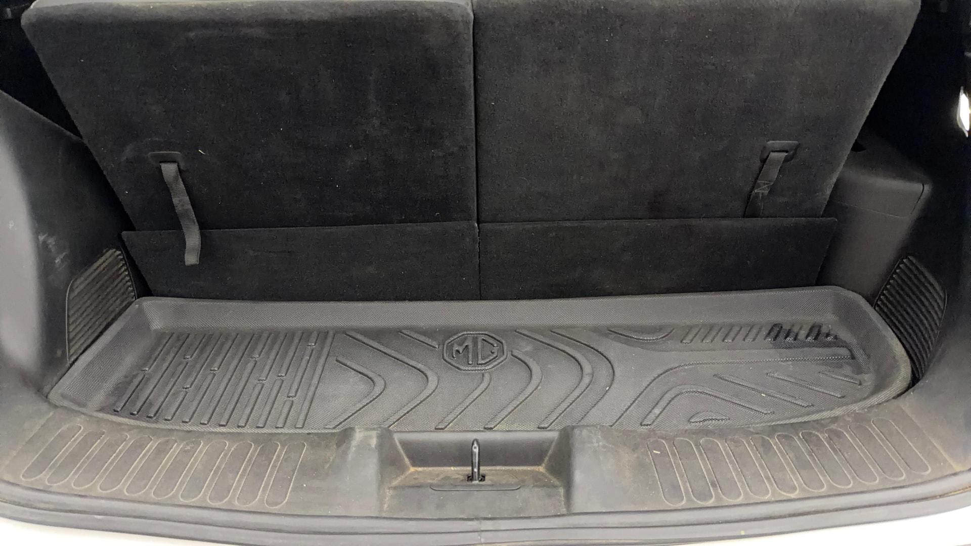 View 2024 MG Hector Plus Sharp Pro 7 Seater Diesel Image 7 Used 2024 MG Hector Plus Sharp Pro 7 Seater Diesel Image 7