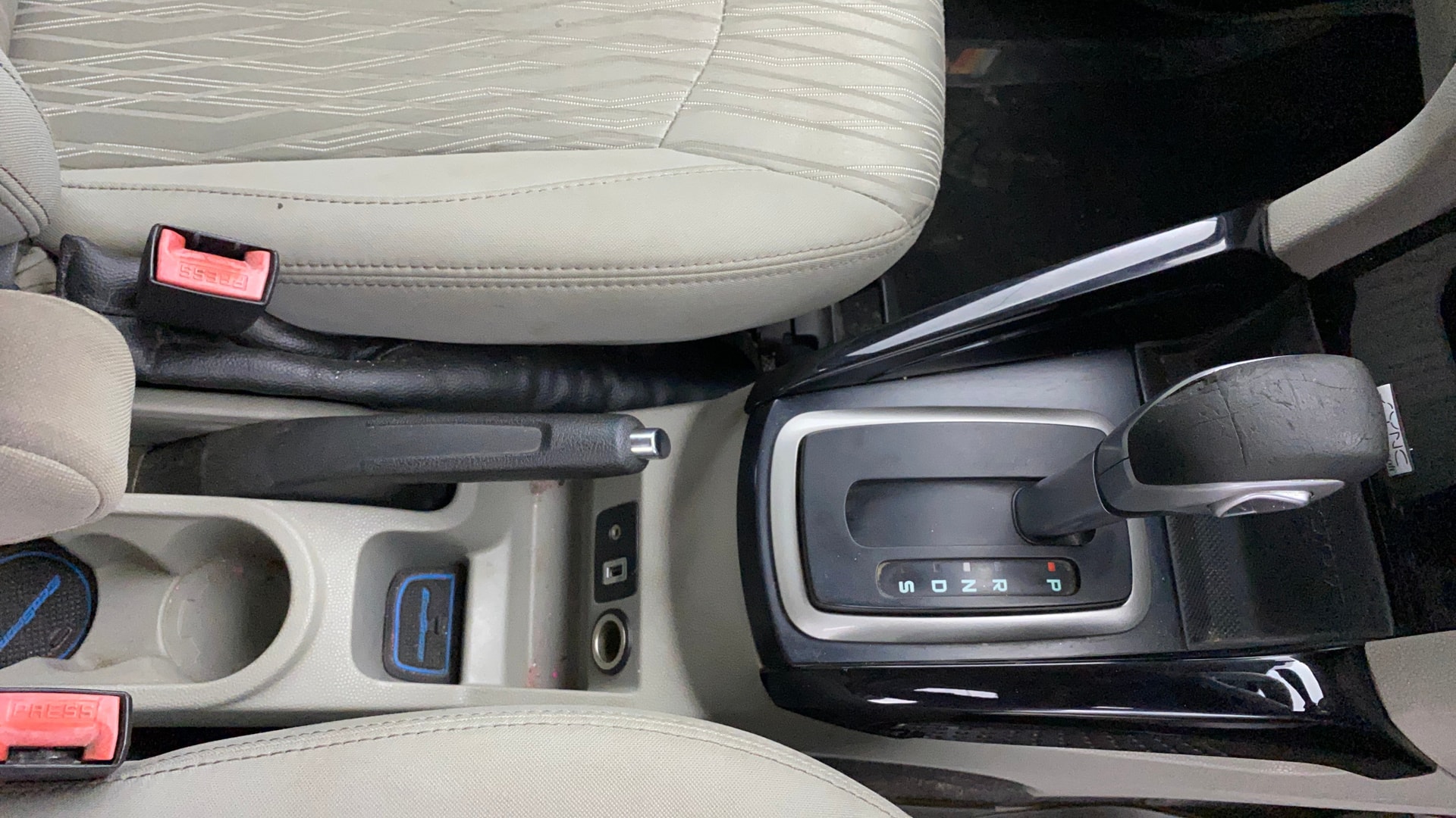 View 2015 Ford EcoSport 1.5 TDCi Diesel Ambiente BS IV Image 38 Used 2015 Ford EcoSport 1.5 TDCi Diesel Ambiente BS IV Image 38