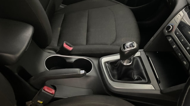 View Hyundai Elantra Image 40 Used Hyundai Elantra Image 40