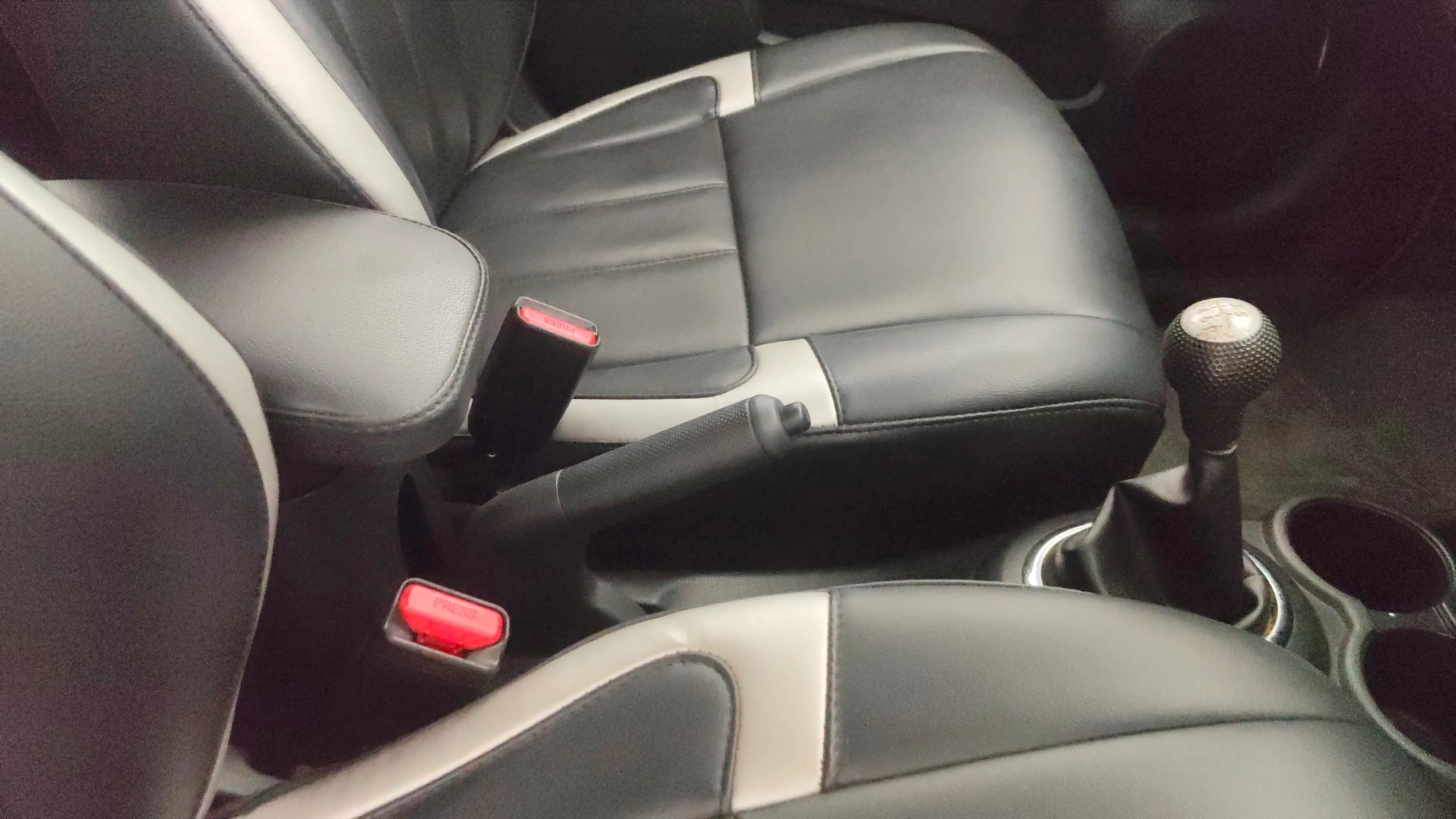 View 2016 Honda BR-V E Diesel Image 42 Used 2016 Honda BR-V E Diesel Image 42