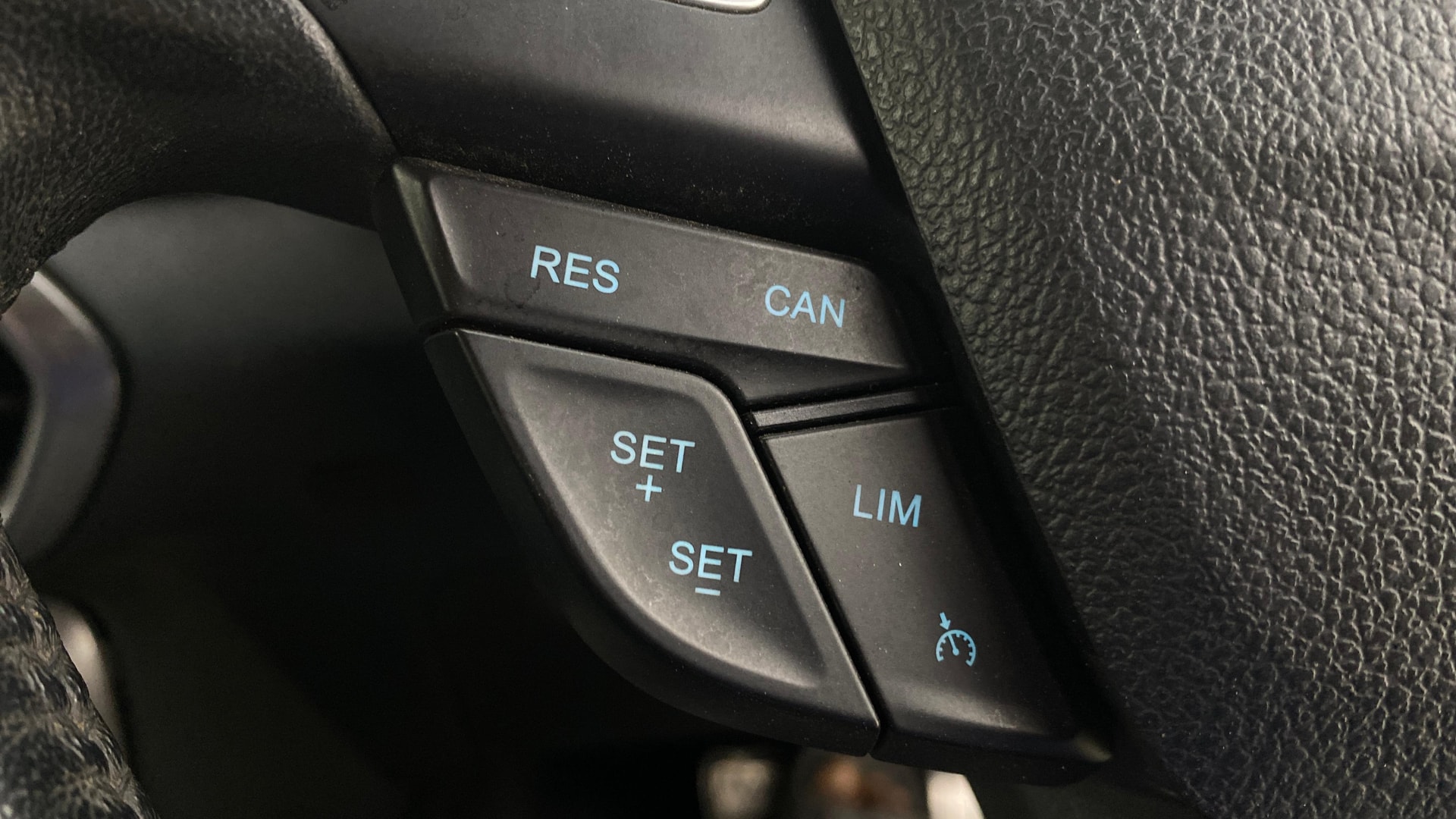 View 2019 Ford EcoSport 1.5 TDCi Diesel Ambiente BS IV Image 3 Used 2019 Ford EcoSport 1.5 TDCi Diesel Ambiente BS IV Image 3