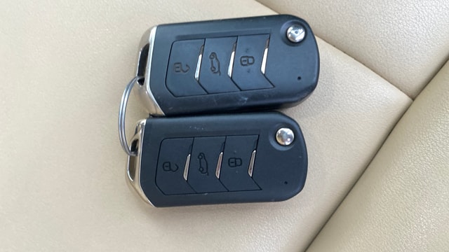 View Mahindra XUV700 Image 28 Used Mahindra XUV700 Image 28