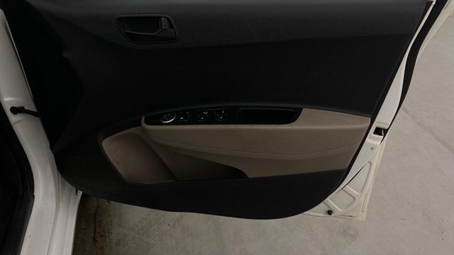 View Hyundai Grand i10 Image 32 Used Hyundai Grand i10 Image 32