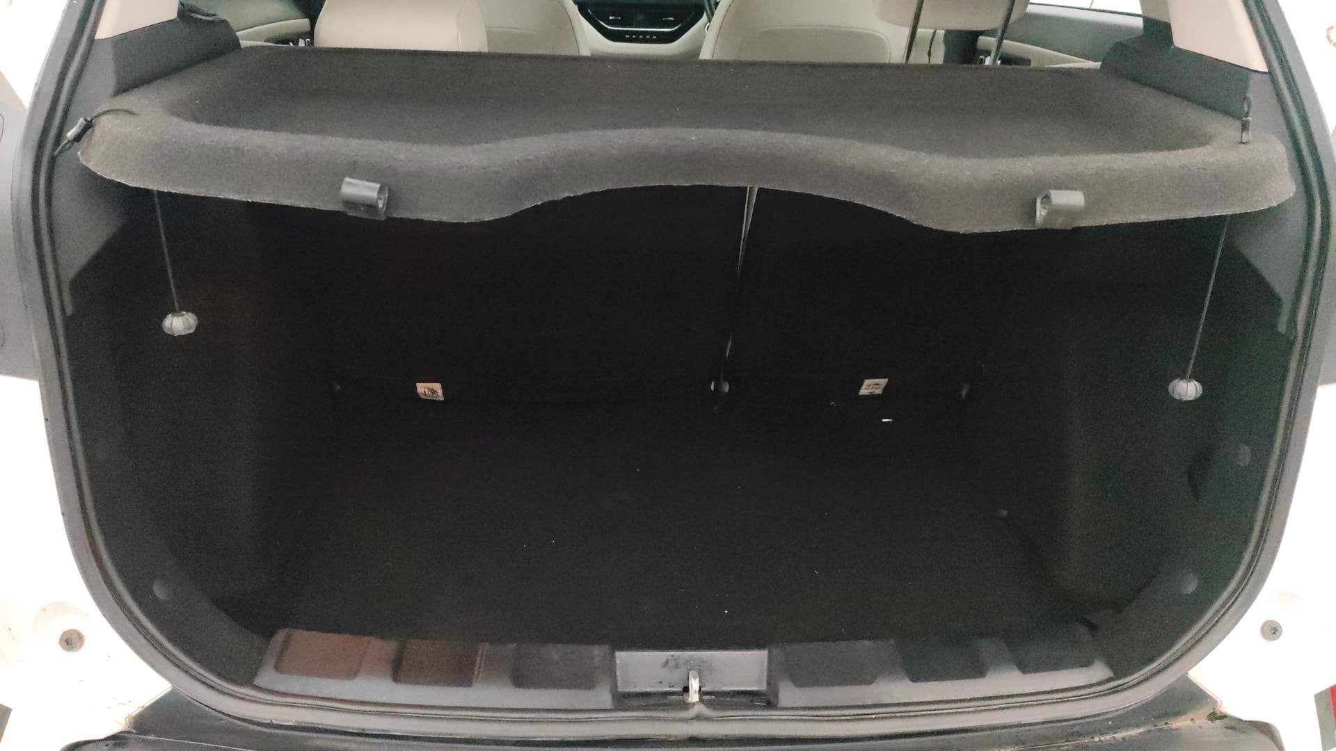 View 2022 Tata Nexon Revotron XE Image 7 Used 2022 Tata Nexon Revotron XE Image 7