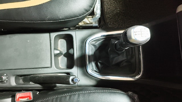 View Renault Triber Image 40 Used Renault Triber Image 40