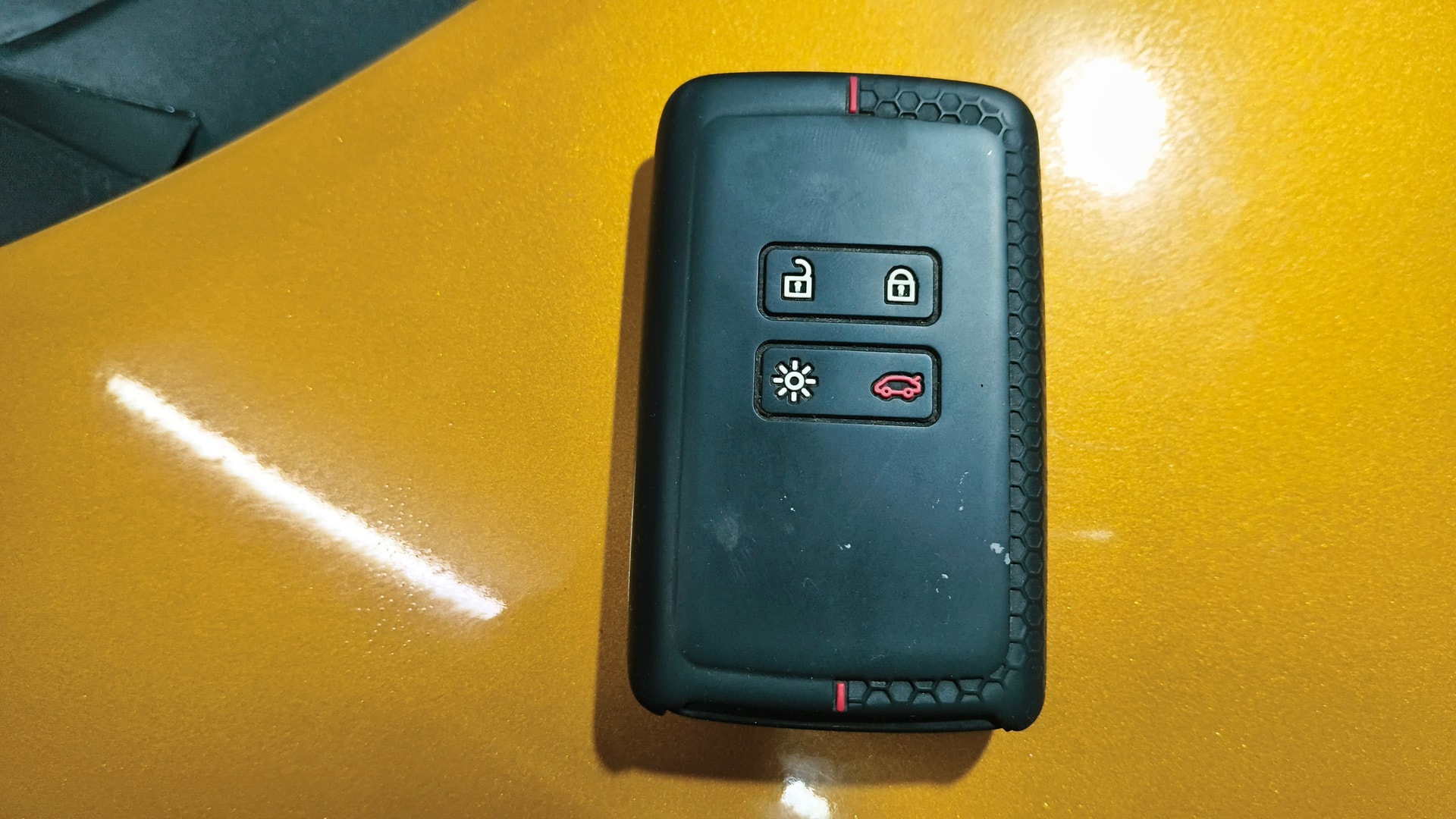 View 2020 Renault Triber RXZ Image 28 Used 2020 Renault Triber RXZ Image 28