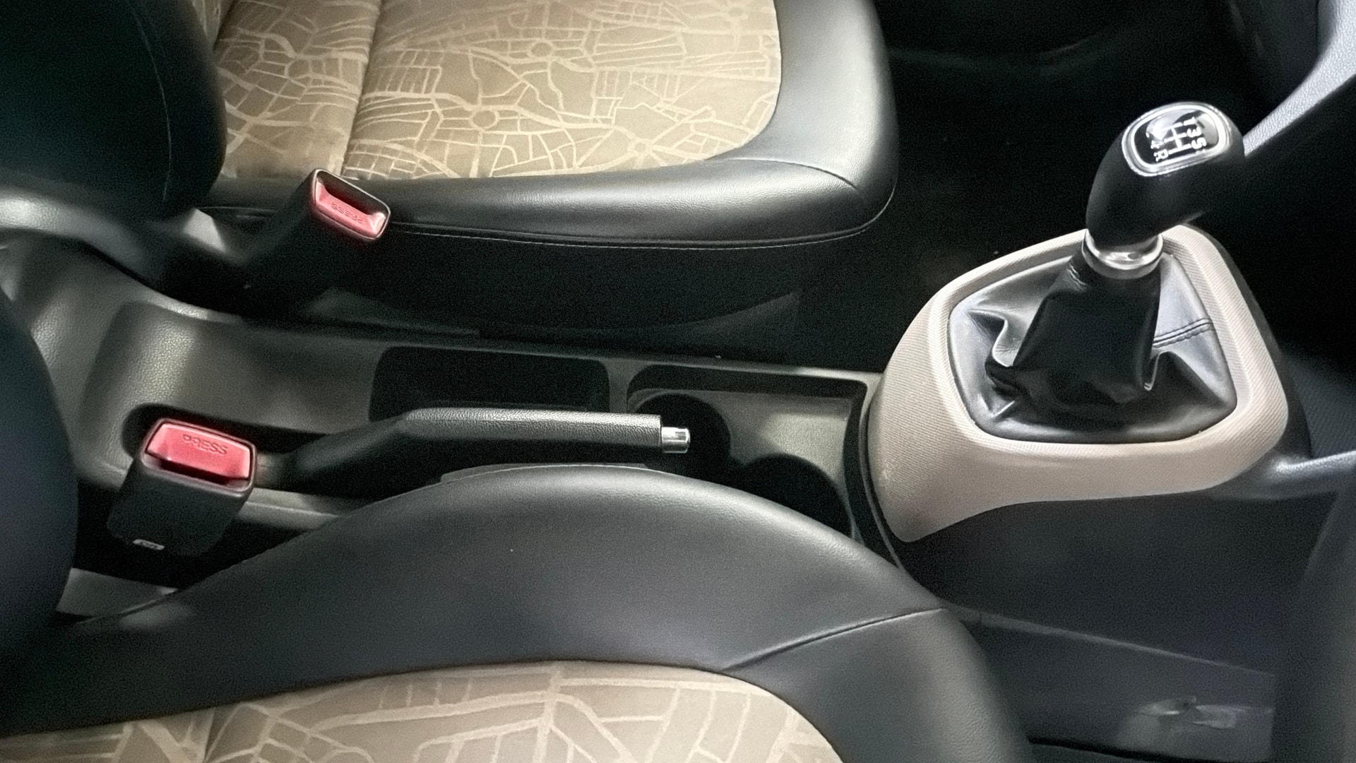 View 2019 Hyundai Grand i10 Sportz 1.2 Kappa Image 38 Used 2019 Hyundai Grand i10 Sportz 1.2 Kappa Image 38