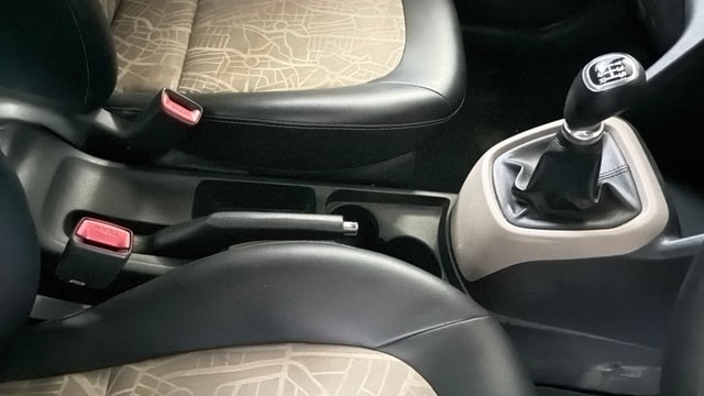 View Hyundai Grand i10 Image 38 Used Hyundai Grand i10 Image 38