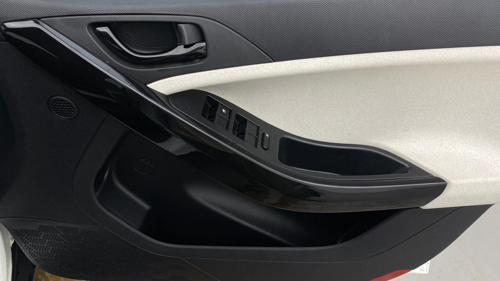 View 2025 Tata Nexon Revotron XE Image 33 Used 2025 Tata Nexon Revotron XE Image 33