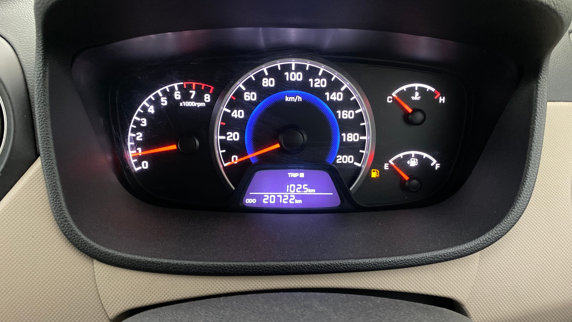 View 2017 Hyundai Grand i10 1.2 Sportz(O) Petrol Image 33 Used 2017 Hyundai Grand i10 1.2 Sportz(O) Petrol Image 33