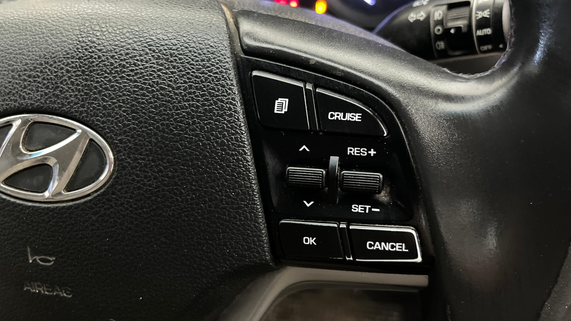 View 2017 Hyundai Tucson Nu 2.0 6-Speed Automatic GL BS IV Image 3 Used 2017 Hyundai Tucson Nu 2.0 6-Speed Automatic GL BS IV Image 3