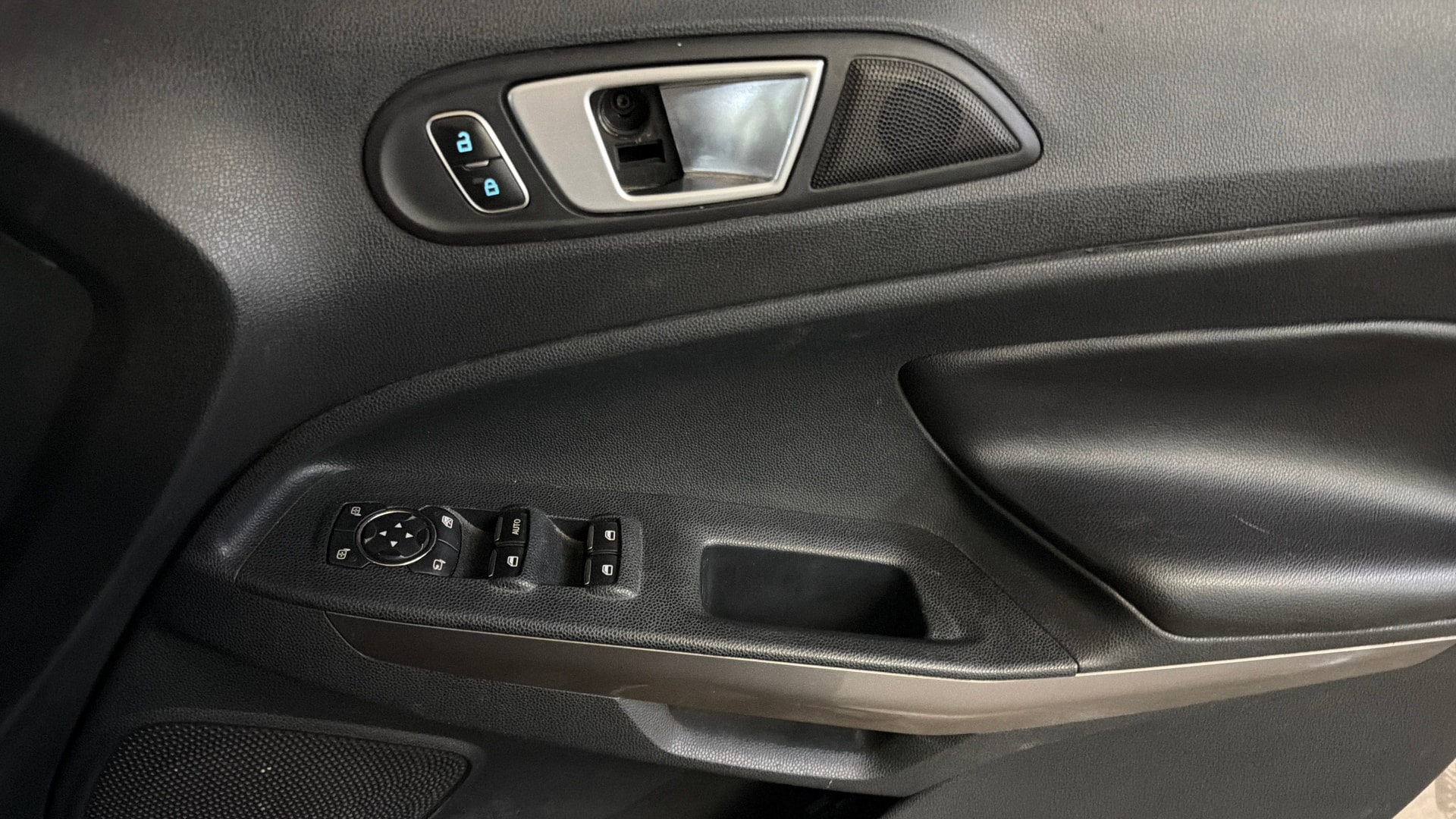 View 2019 Ford EcoSport 1.5 TDCi Diesel Ambiente BS IV Image 34 Used 2019 Ford EcoSport 1.5 TDCi Diesel Ambiente BS IV Image 34