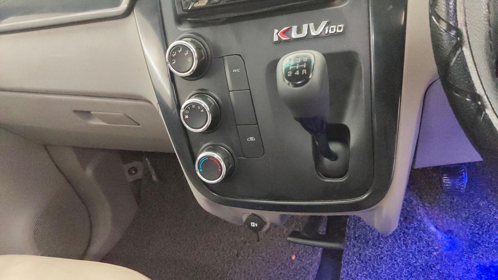 View 2016 Mahindra KUV100 K4 Plus Petrol 5 Seater BS IV Image 38 Used 2016 Mahindra KUV100 K4 Plus Petrol 5 Seater BS IV Image 38