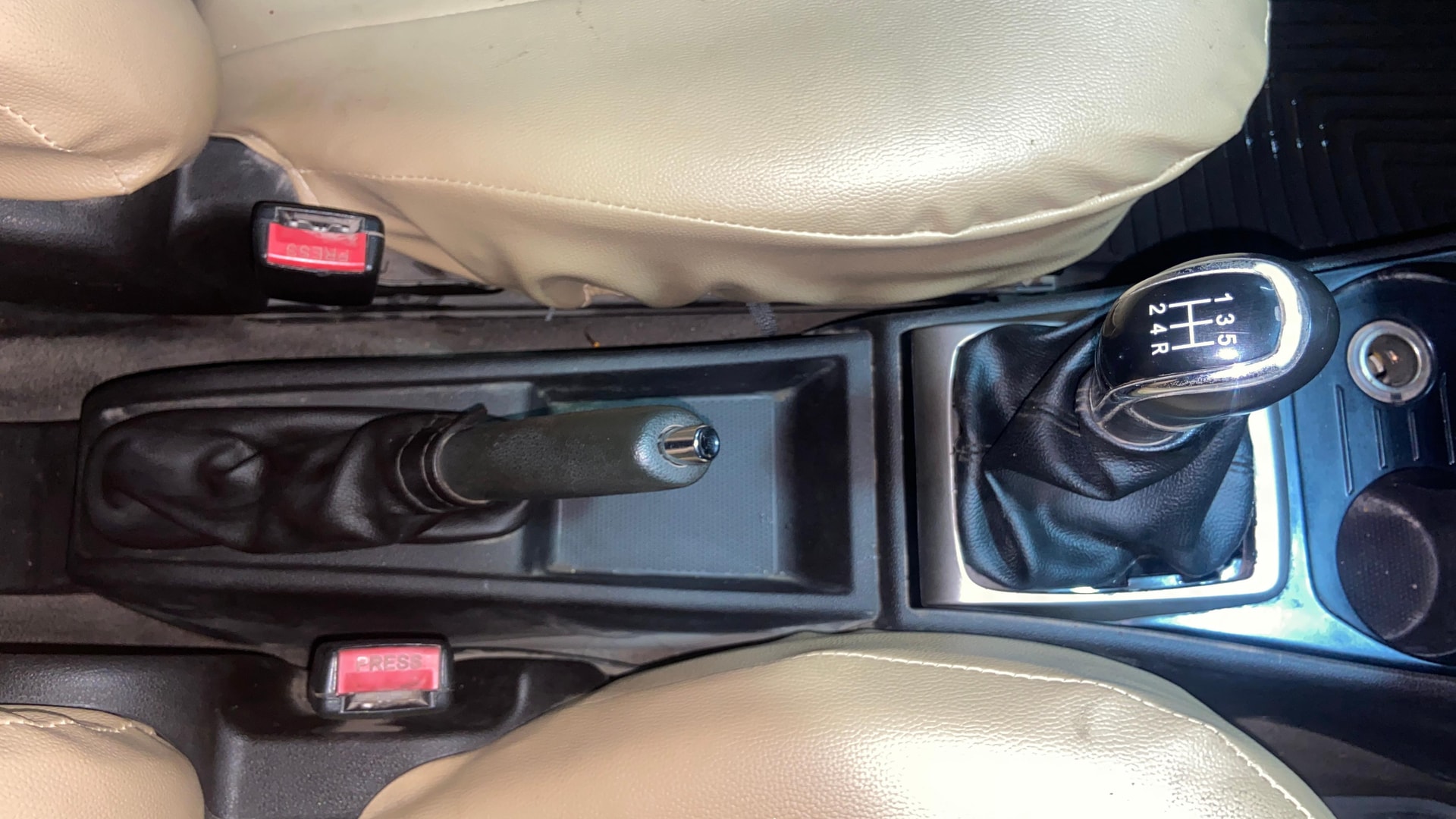 View 2015 Tata Bolt XE Quadrajet 75PS Diesel Image 37 Used 2015 Tata Bolt XE Quadrajet 75PS Diesel Image 37