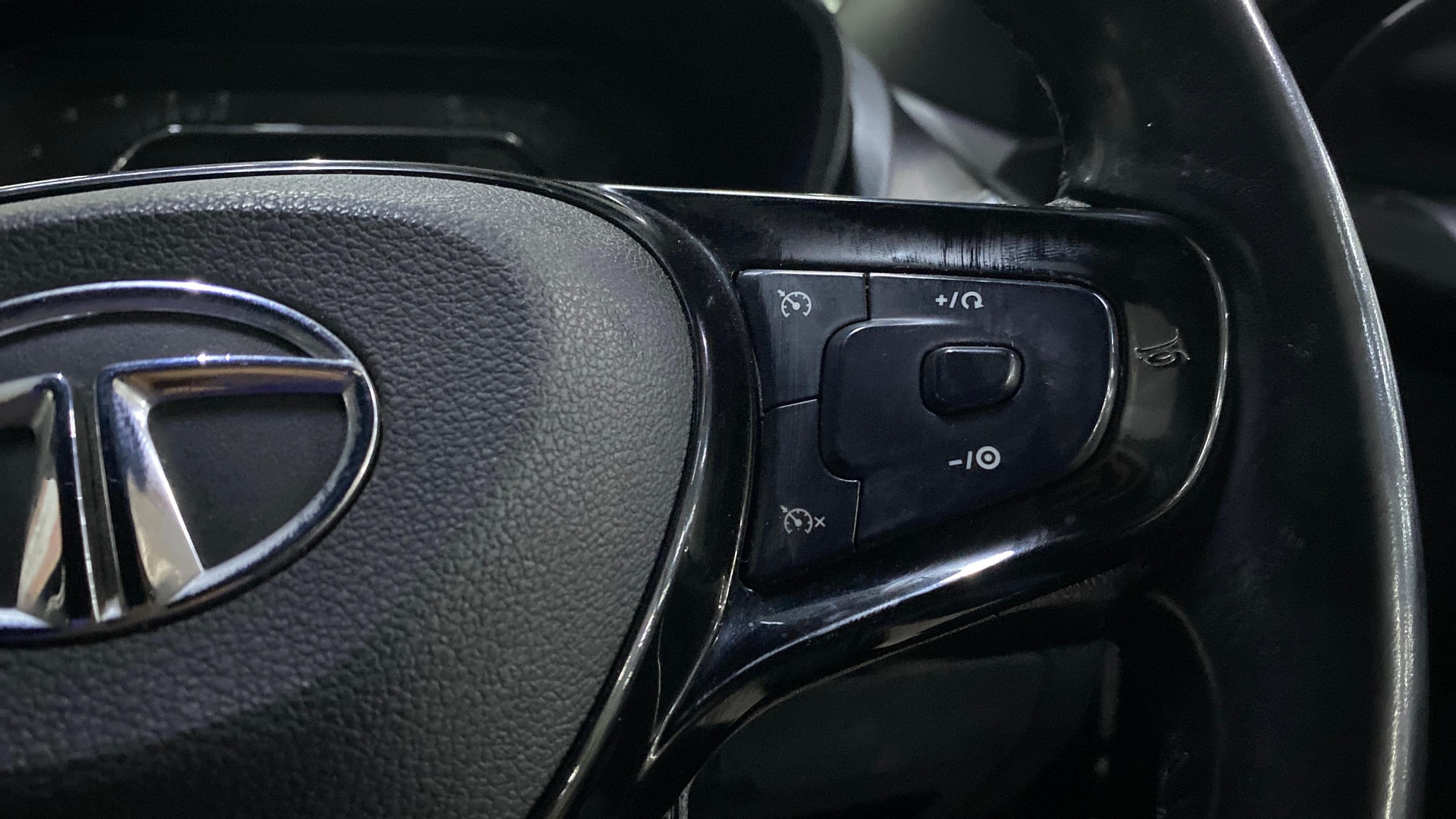 View 2022 Tata Nexon Revotorq XZ Plus (O) Dark Image 3 Used 2022 Tata Nexon Revotorq XZ Plus (O) Dark Image 3