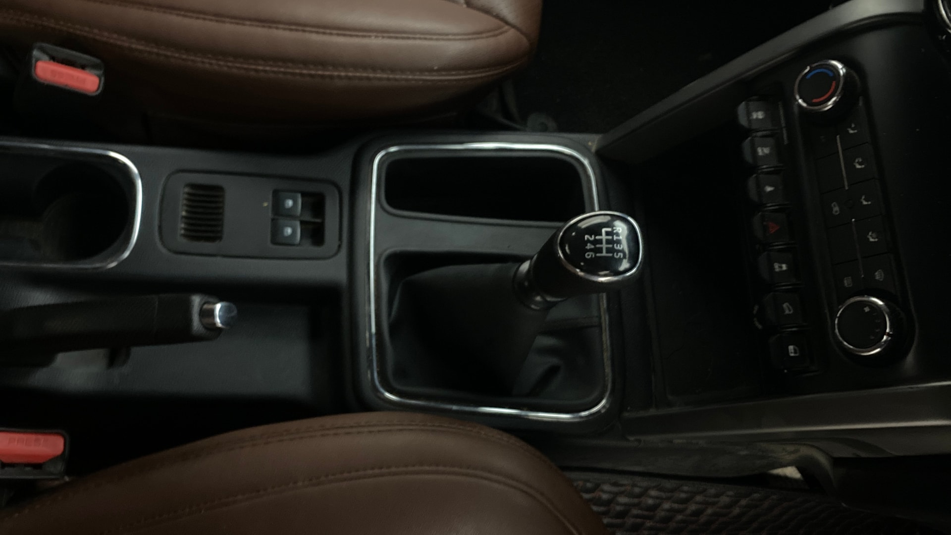 View 2024 Mahindra Thar AX Standard Manual Soft Top 6 Seater Image 36 Used 2024 Mahindra Thar AX Standard Manual Soft Top 6 Seater Image 36